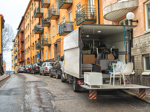 The 5 Things To Look For When Hiring A Moving Company