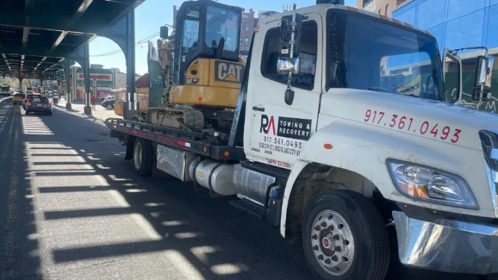 Boosting Efficiency: Heavy Duty Tow Trucks In Queens