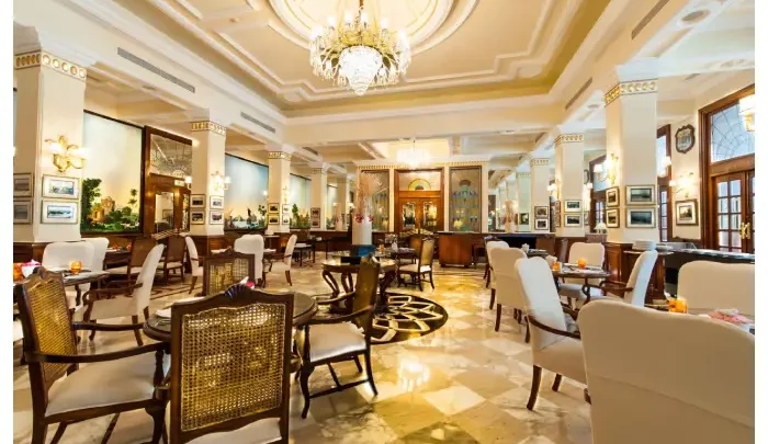 How The Bar In Hotel Can Enhance Your Staycation Experience?