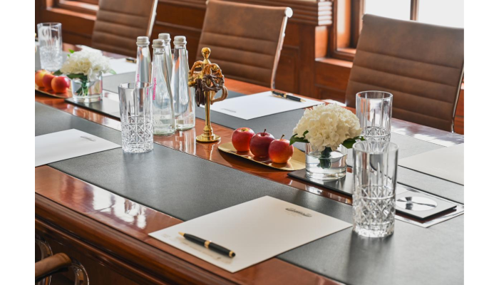 7 Things to Check Before Booking Meeting Rooms in Delhi